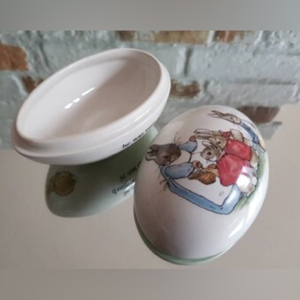 Wedgwood Beatrix Potter Peter Rabbit collectible Trinket Box